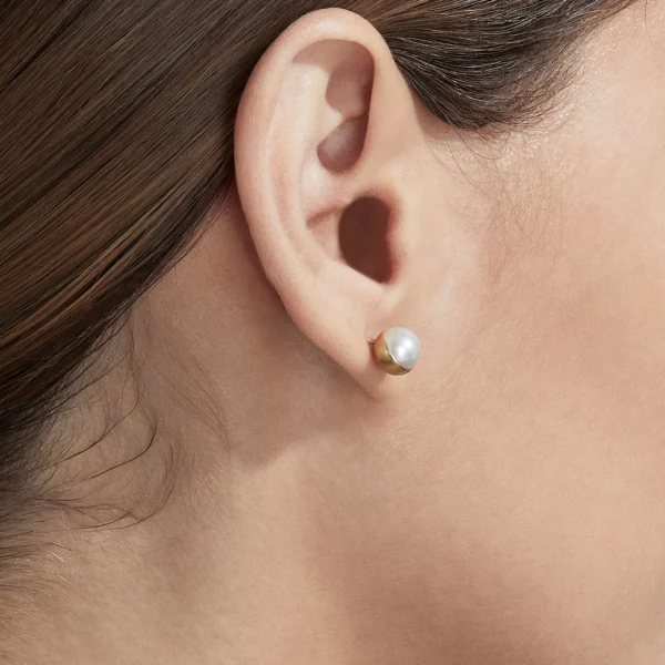 Half Pearl Earring 45°^Shihara New